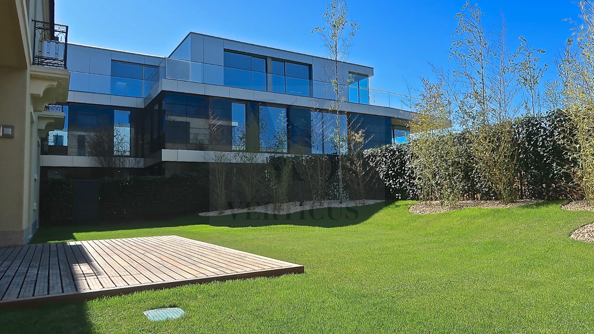 Dehaus, Zona da Foz (Porto)